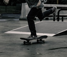 开云体育世界杯-76人战术压制步行者，切特里程碑之夜，现代篮球的战术革命