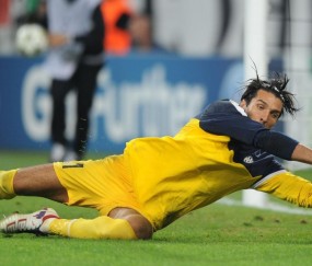 开云体育官方网站-迪亚斯一锤定音！墨西哥力克加拿大，新星闪耀改写北美足球版图